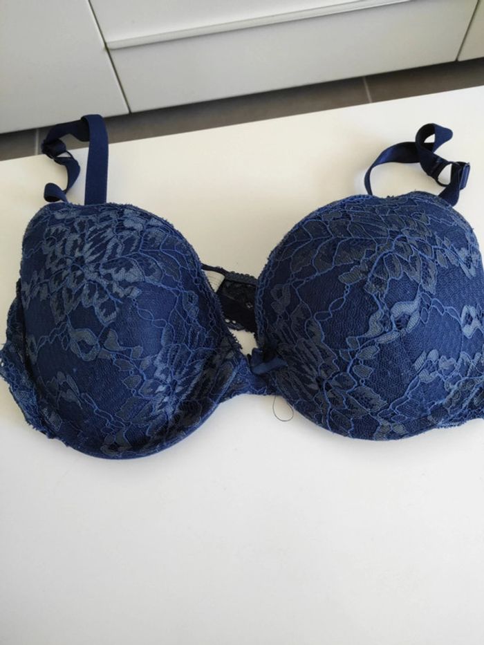 Soutien gorge 95 D - photo numéro 4