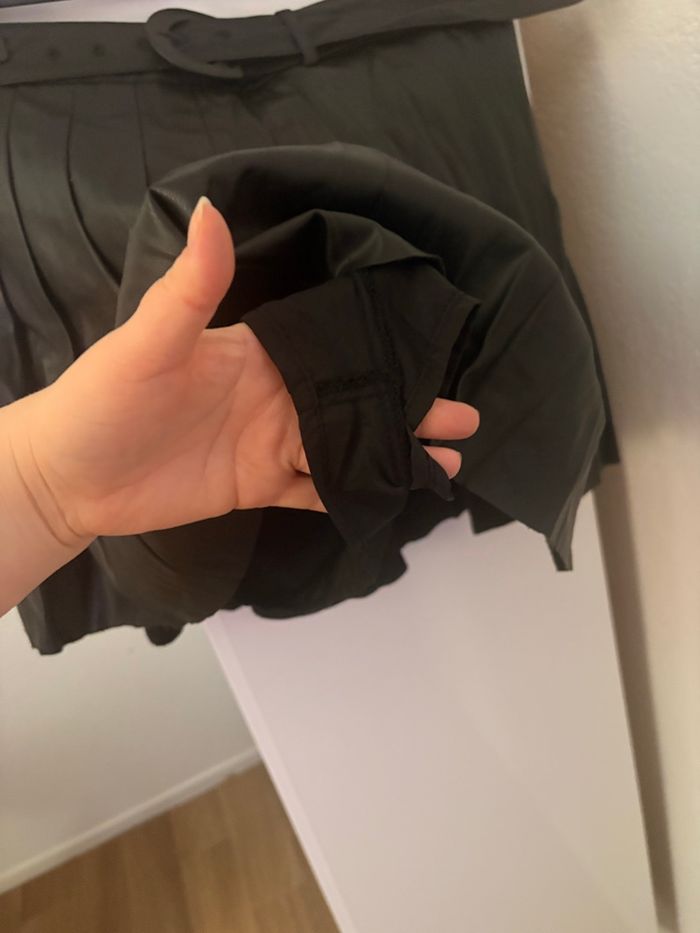 jupe short simili cuir - photo numéro 2