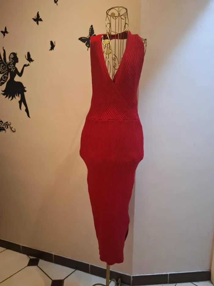 Robe bordeaux dos nu