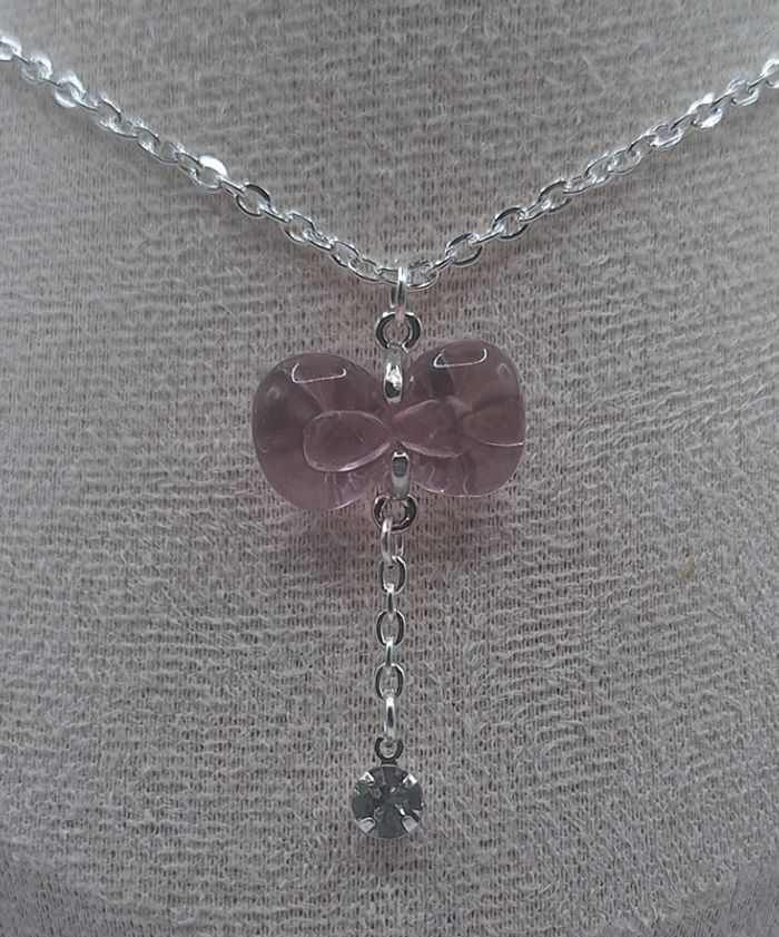 Collier nœud rose - photo numéro 2