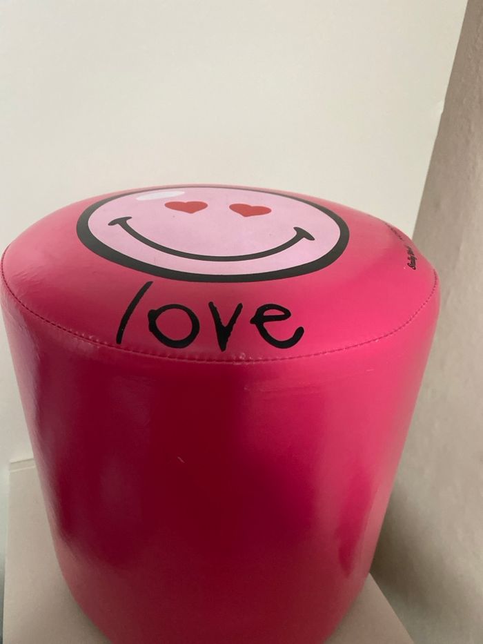 Pouf Incidence rose avec motif smiley Love
