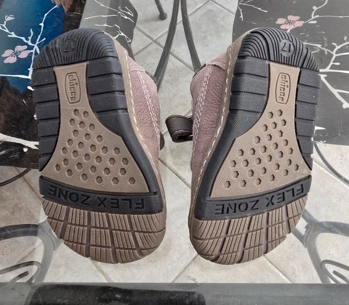 Chaussures T 17 - photo numéro 2