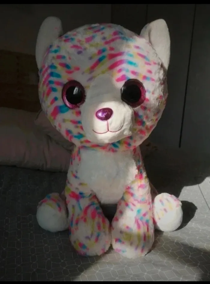 Peluche XXL Chien multicolore 54cm – Yeux brillants TY - photo numéro 2