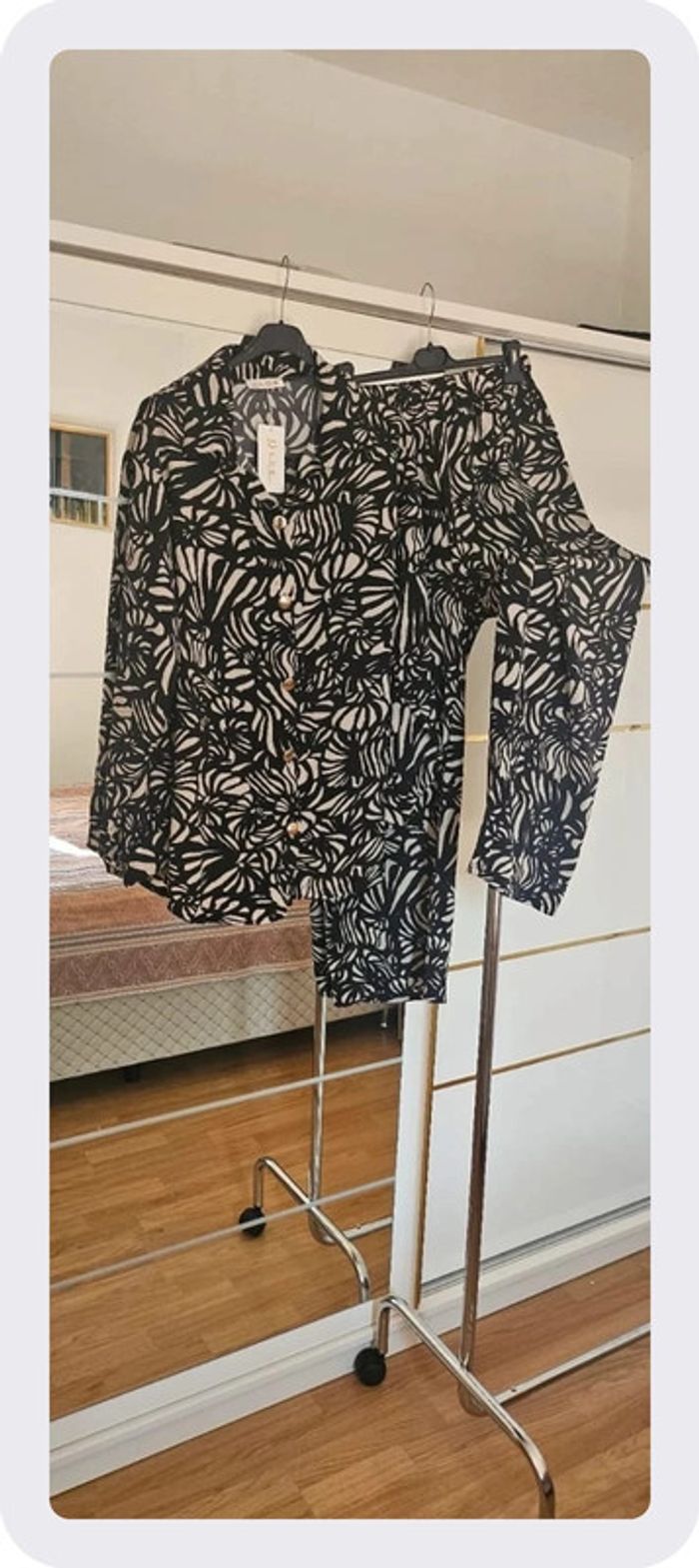 Ensemble pour femmes - photo numéro 4
