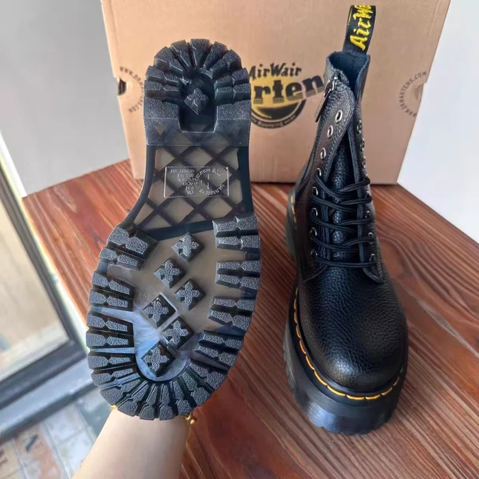 Bottes Dr. Martens noires à motif grainé, pointure 37 - photo numéro 7