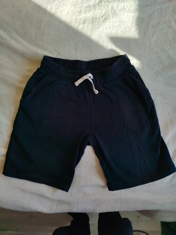 Bermuda Kiabi bleu marine taille M