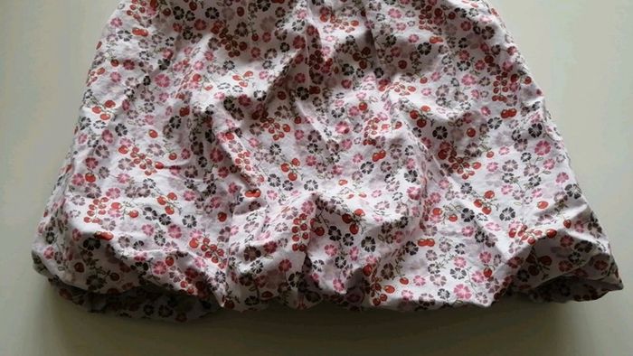 Robe boule fleurie obaïbi 6 mois - photo numéro 4