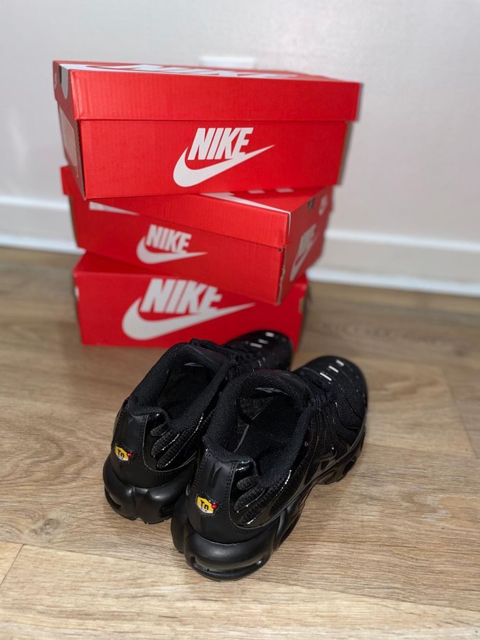 Full black - photo numéro 2