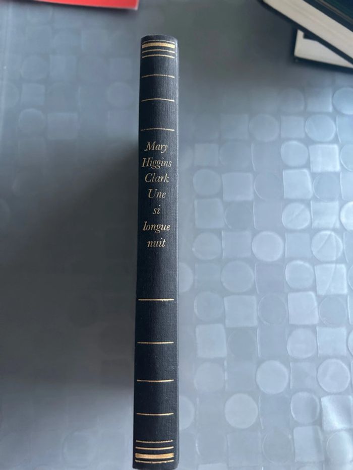 Une si longue nuit - Mary Higgins Clark