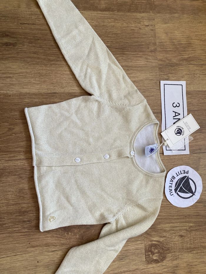 Gilet paillettes dorées 3 ans - photo numéro 3