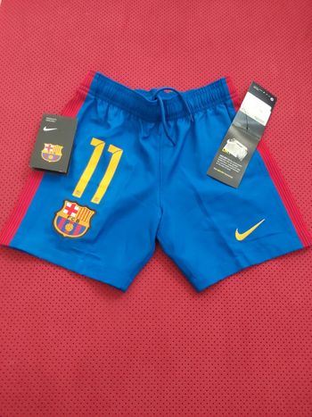 Short foot Neymar FC Barcelone, Nike Authentique Officiel taille enfant 6/8 ans, neuf