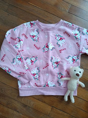 🌸 Pull - Taille 6/7 ans 🌸