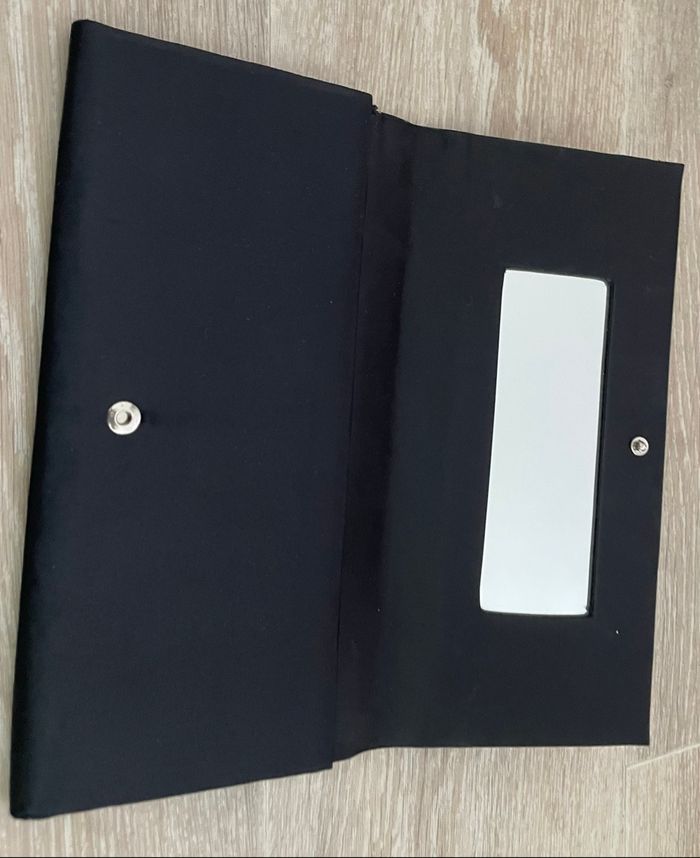 Pochette noire avec miroir intérieur pour mariage ou autre en excellent état - photo numéro 2