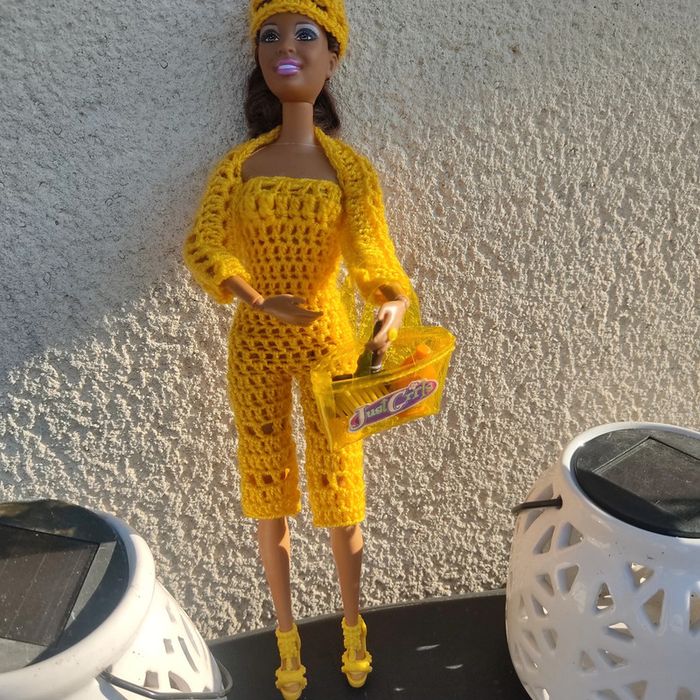 Vêtements pour Barbie 3+1€. - photo numéro 4