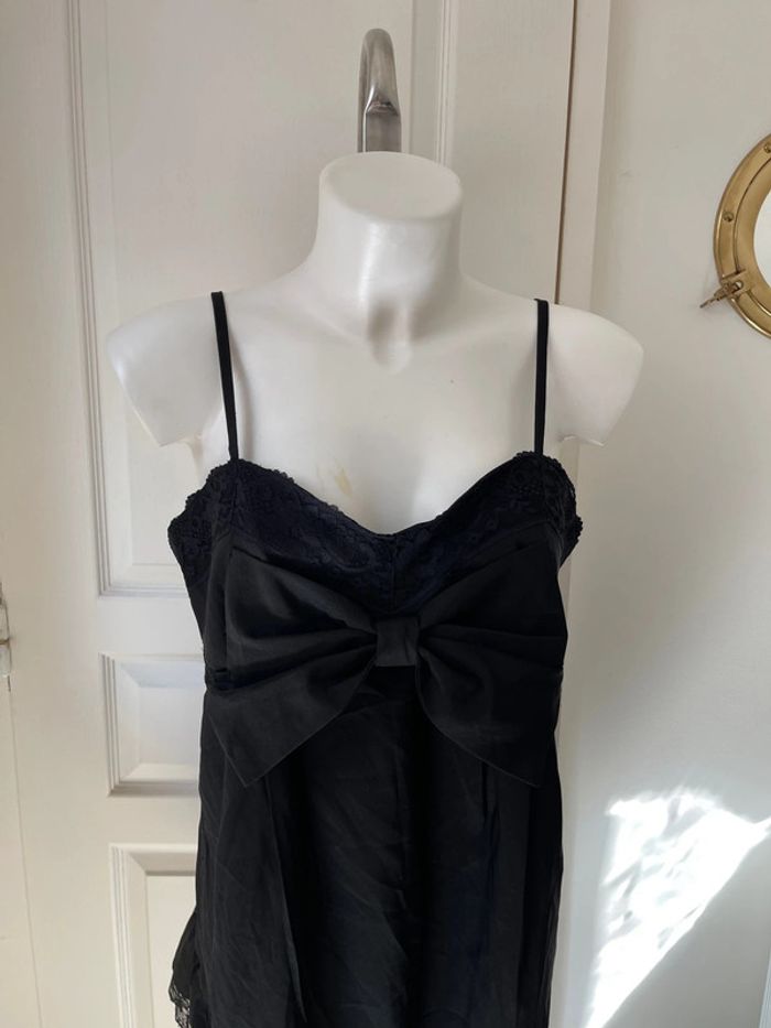 Robe noire avec noeud - photo numéro 4