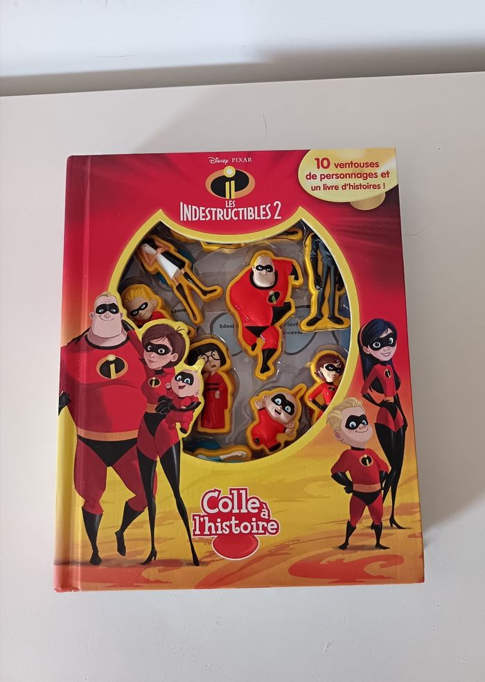 Livre collection Colle l'histoire Disney Les indestructibles