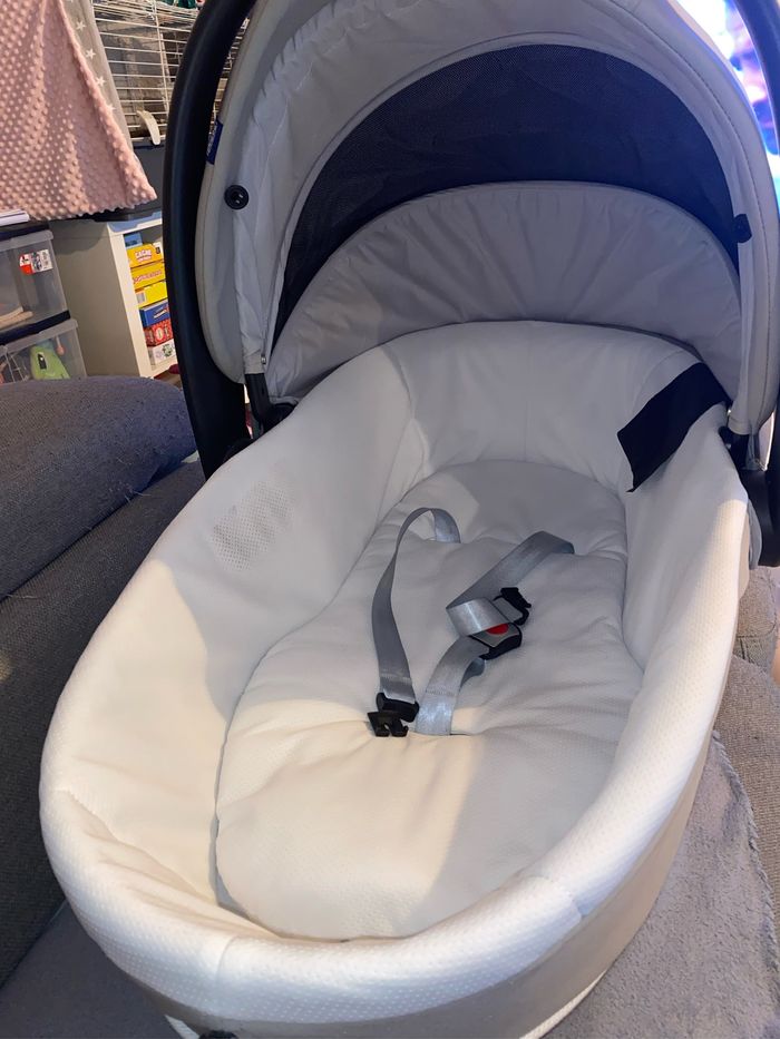 Poussette chicco - photo numéro 2