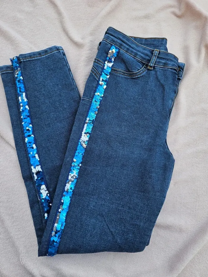 Jean bleu avec. Sequin /femmet taille m - photo numéro 3