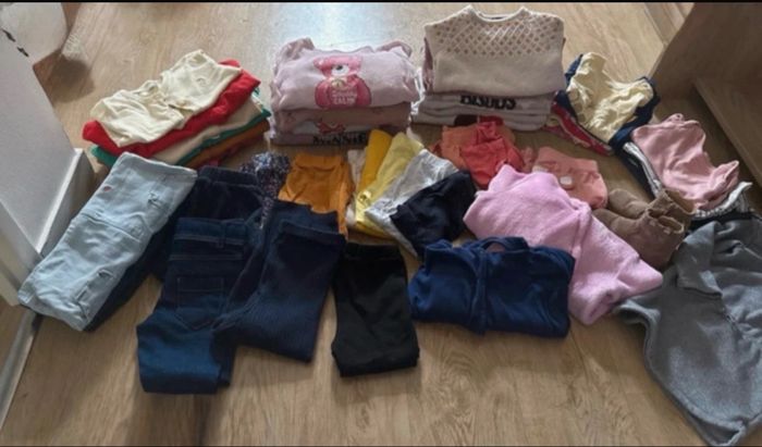 Lot vêtement fille 24 mois