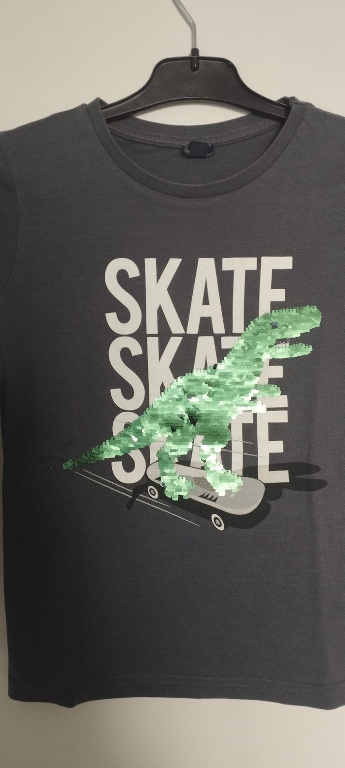 Tee-shirt manches longues garçon taille 8 ans - photo numéro 2