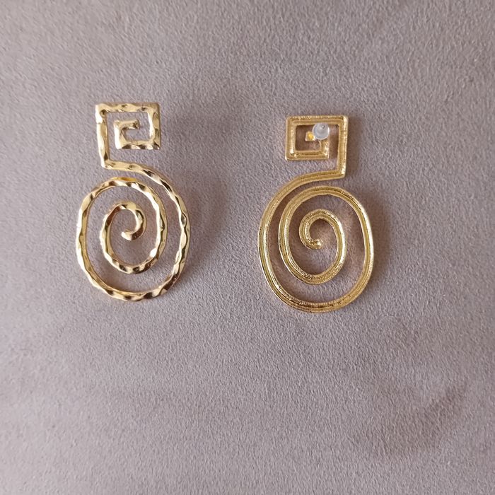 Faby27800 Boucles d'oreilles pendantes jaune doré d'une forme géométrique originale Hauteur 6 cm - photo numéro 2