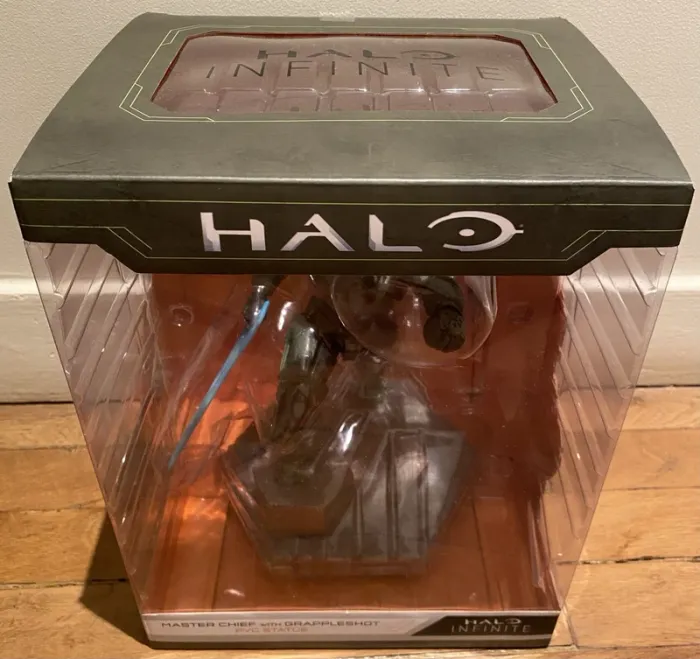 Halo Infinite - Master Chief with Grappleshot - Dark Horse PVC Statue 10-Inch - photo numéro 5