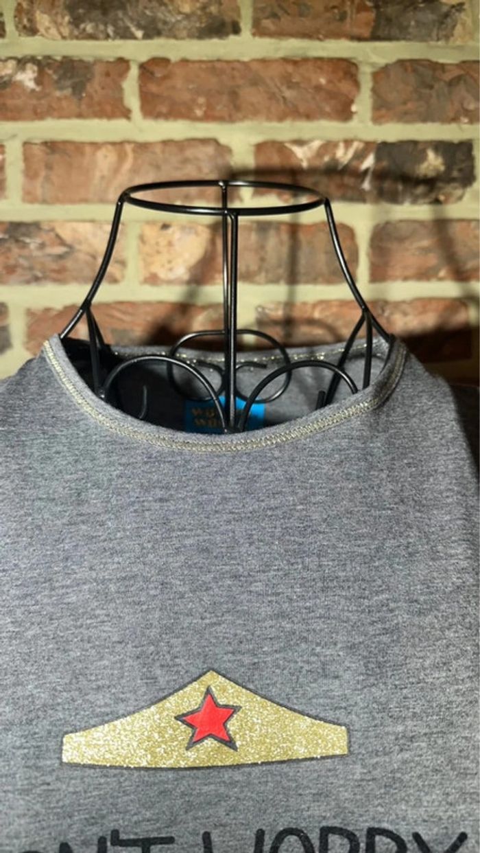 Haut gris à longues manches Etam x Wonder Woman Taille XS / 34 - photo numéro 5