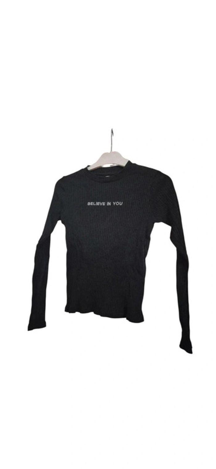 Pull noir