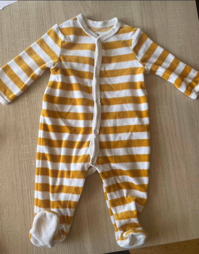 Lot de pyjamas - photo numéro 3
