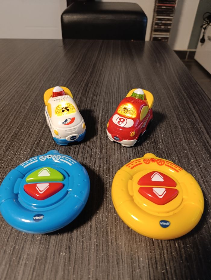 Tut tut radiocommandées.