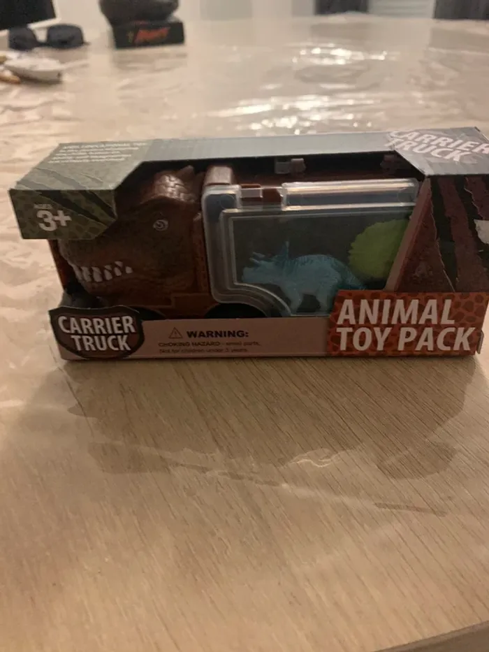 Camion dinausore + 2 petits dinosaures