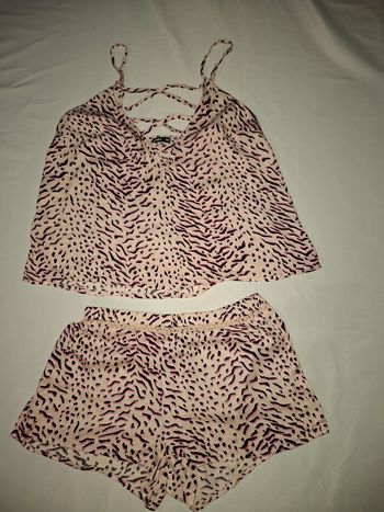 Ensemble pyjama undiz rose poudré avec imprimé rose et noir en taille XS