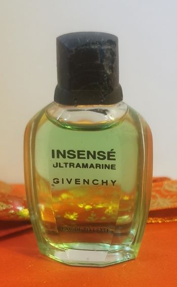 Miniature parfum insensé givenchy