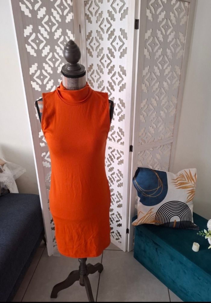 Robe col roulé sans manches orange – style ajusté, chic et moderne – Taille M/l - photo numéro 3