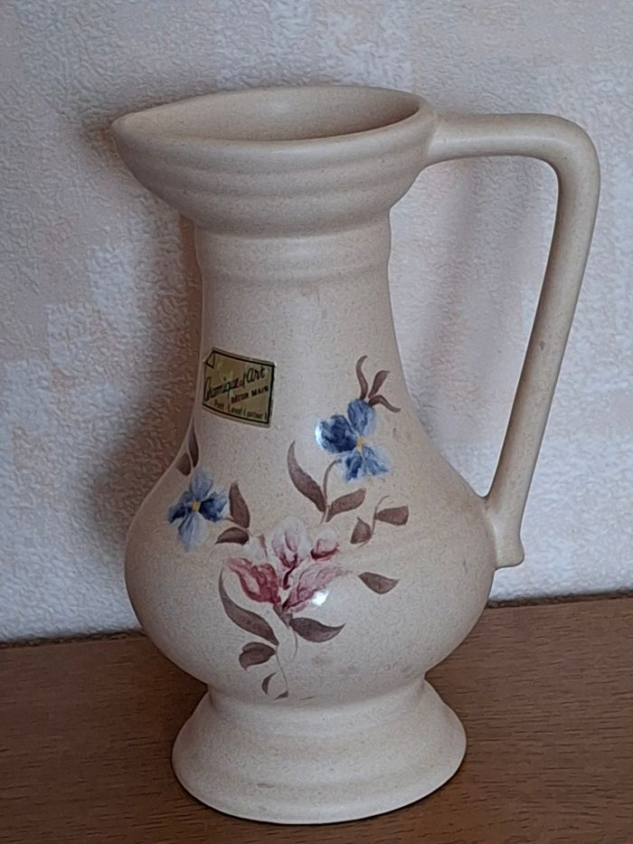 Pichet en céramique