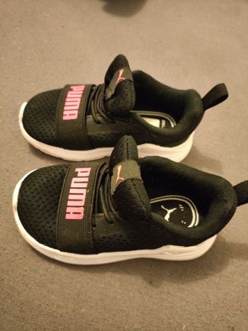 Chaussure puma taille 22