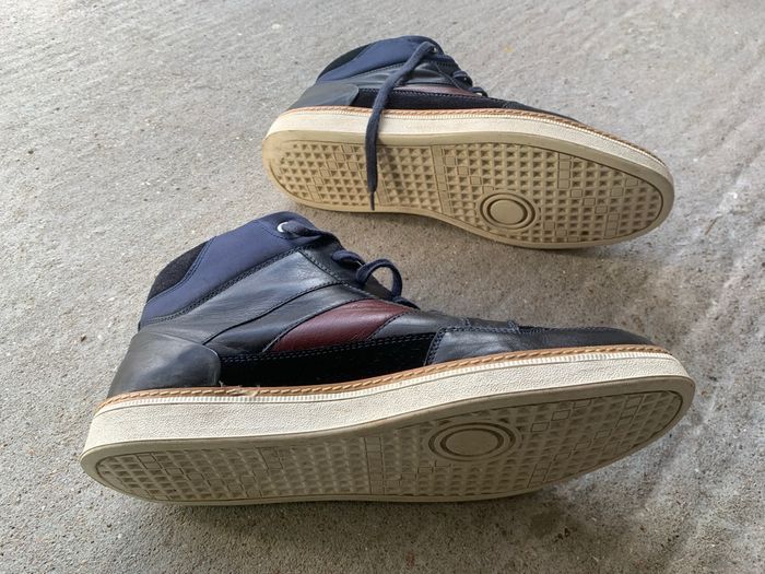 Chaussures rouge et bleue homme - photo numéro 3