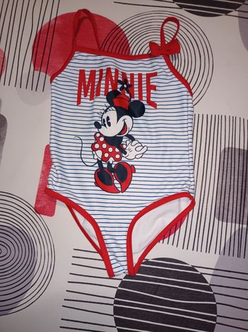 Maillot de bain 1 pièce Minnie taille 3 ans 👧 état neuf