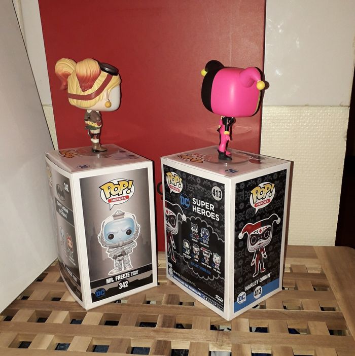 Lot de 4 Funko Pop Batman : 3 Harley Quinn 371 413 166 & Mister Freeze 342 - photo numéro 3