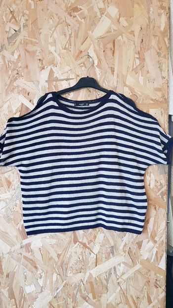 Pull epaule dénudé