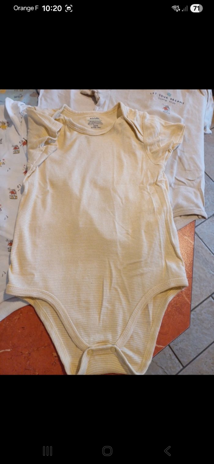 Lot de 5 bodies taille 36 mois - photo numéro 2