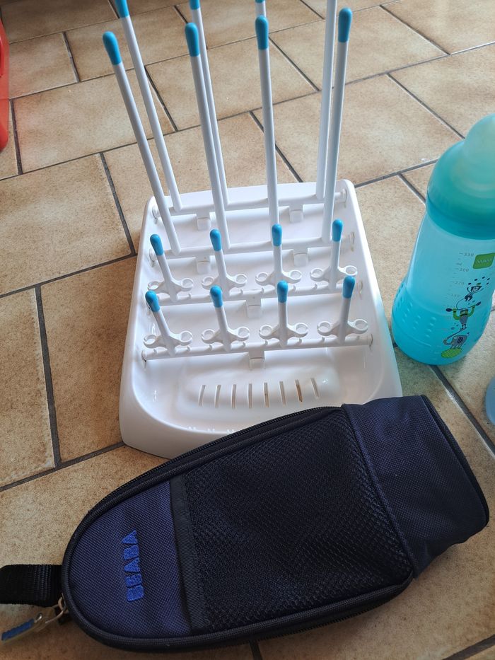 Lot biberons et accessoires - photo numéro 7