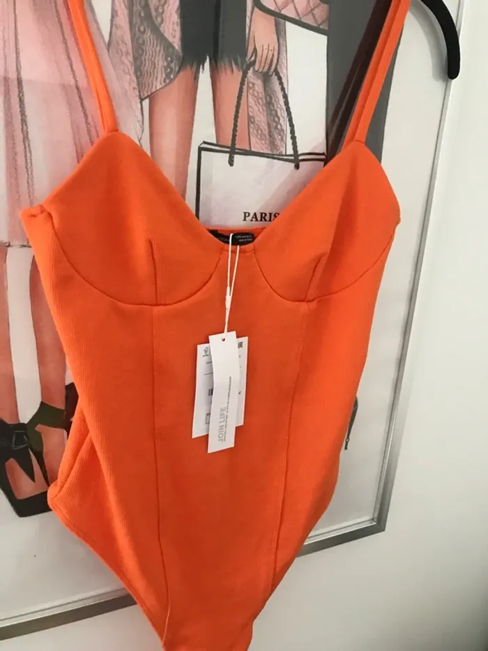 Body côtelé échancré Neuf Bershka M - photo numéro 6