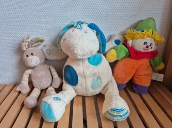 Lot de 2 peluches à grelot