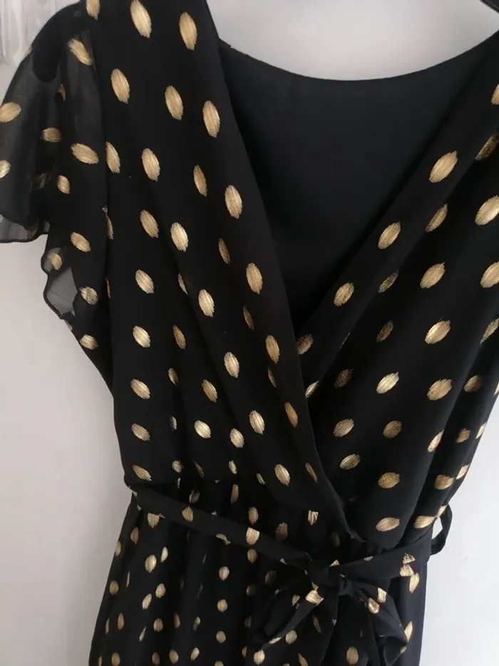 Robe longue noire à motifs doré, neuve - Taille unique - photo numéro 2