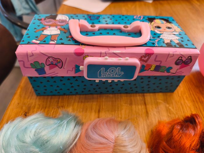 Lot de poupées LOL avec accessoires. - photo numéro 9