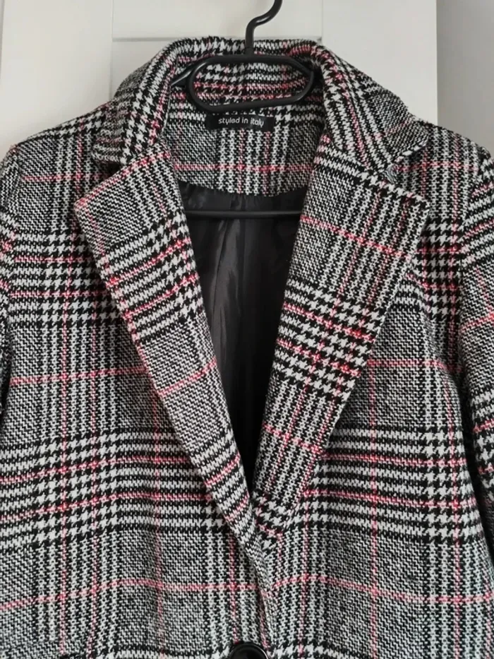 Manteau droit de ville en laine - photo numéro 3