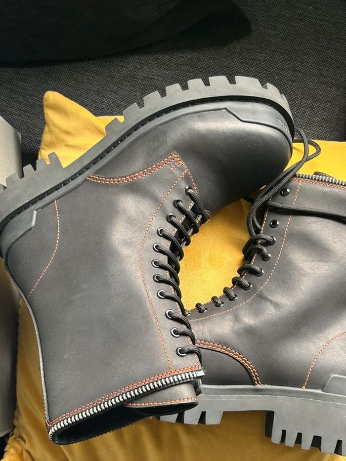 Paire de boots homme cuir taille 44 - photo numéro 4