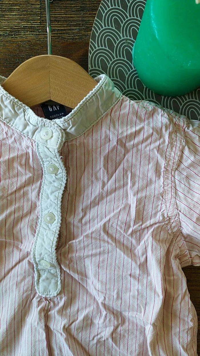 Très jolie petite chemise/Baby Gap/18-24 mois - photo numéro 2