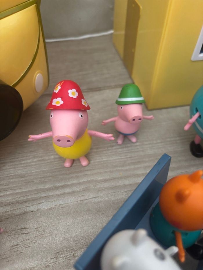 Maison et accessoires Peppa Pig - photo numéro 9